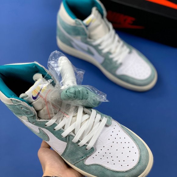 Nike Air Jordan 1 AJ1